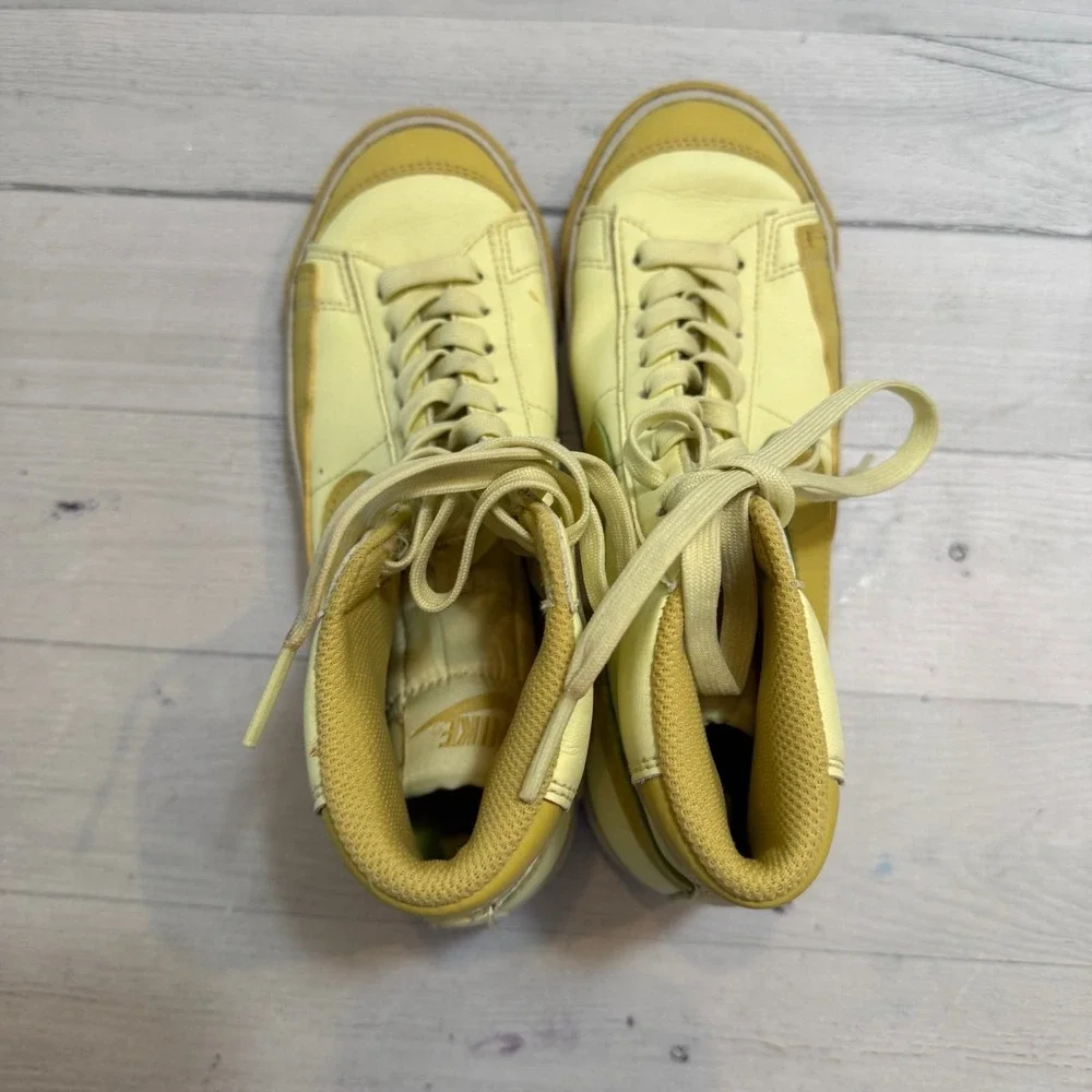 Nike Blazer Mid 77 SE Big Kids‎ Shoes Sneakers Size 4.5 youth Citron